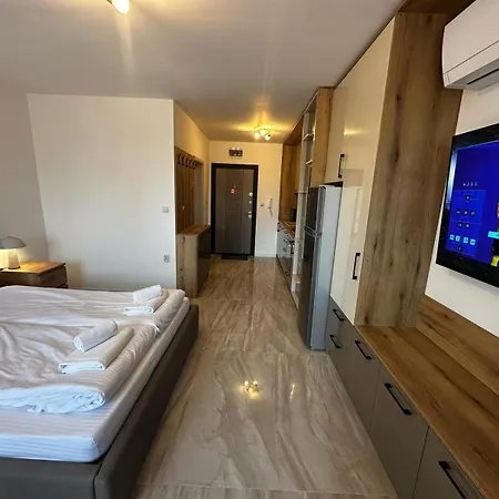 Aria 4 *